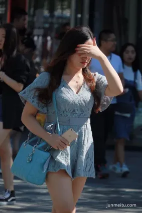 街拍美女蕾絲，一直是性感和風情的代名詞！