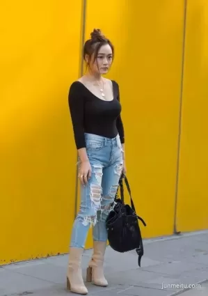 深V誘惑上衣個性破洞牛仔褲時尚豐腴妹紙