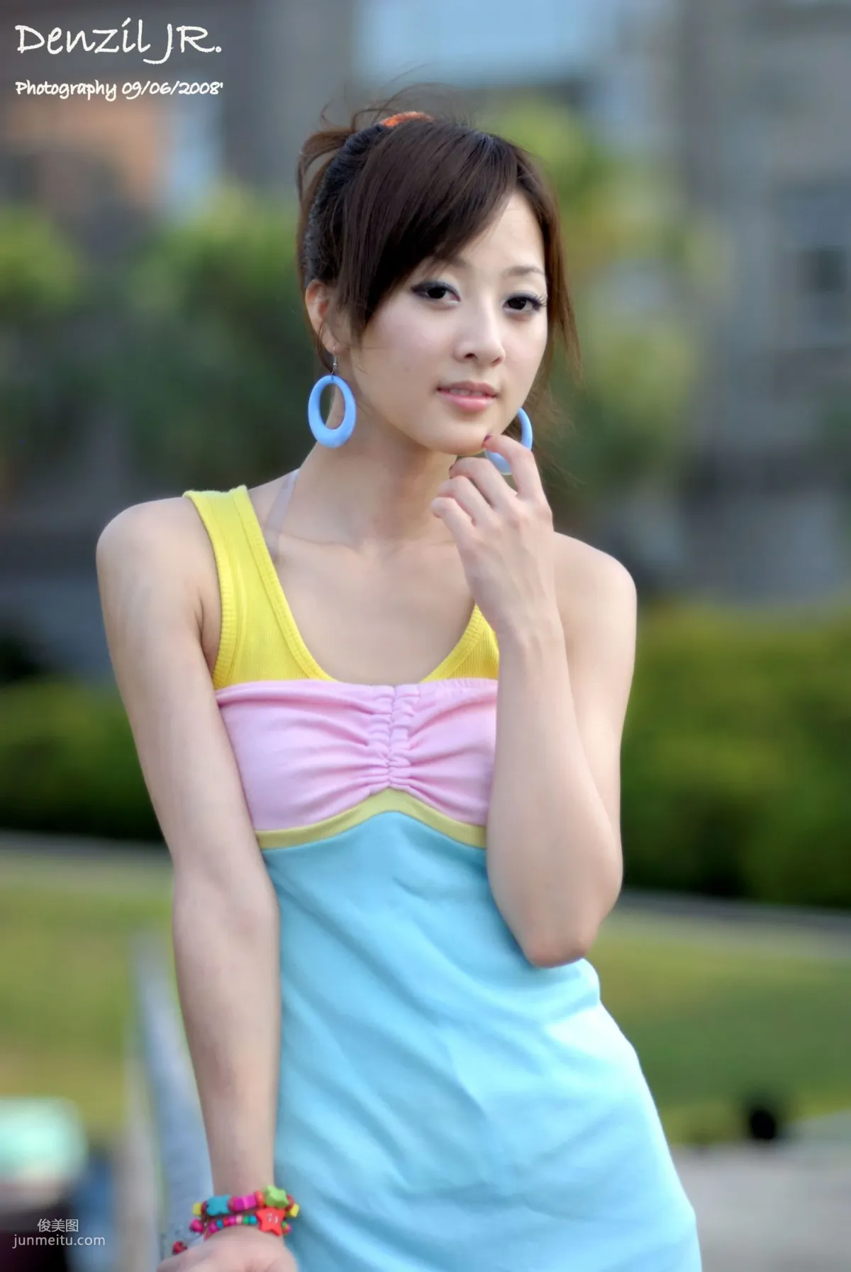 台湾果子MM《Lovely 果子 Fruit with Barbie Attire》吊带连衣裙系列 写真集1