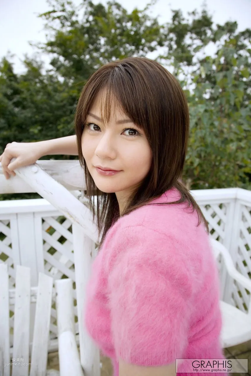 Riria Himesaki 姫咲りりあ [Graphis] First Gravure 初脱ぎ娘 写真集1