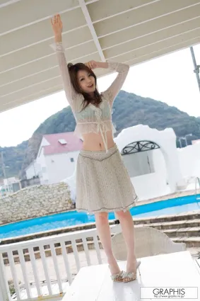 小泉梨菜《Small Spring》 [Graphis] Gals 寫真集
