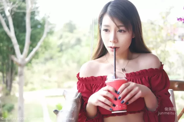 vetiver嘉寶貝兒《泰國旅拍》長裙女神系列 [秀人網XiuRen] No.303 寫真集