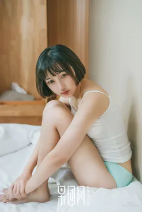 短發美女