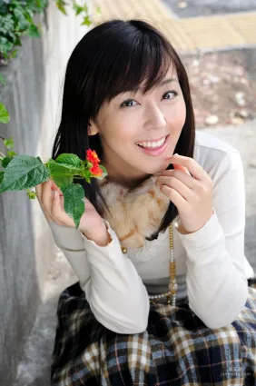 [Watch] Photogenic Weekend 伊藤えみ Emi Ito 寫真集