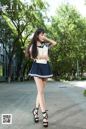 Model 筱筱《校園女神絲足美腿》 [麗櫃Ligui] 寫真集
