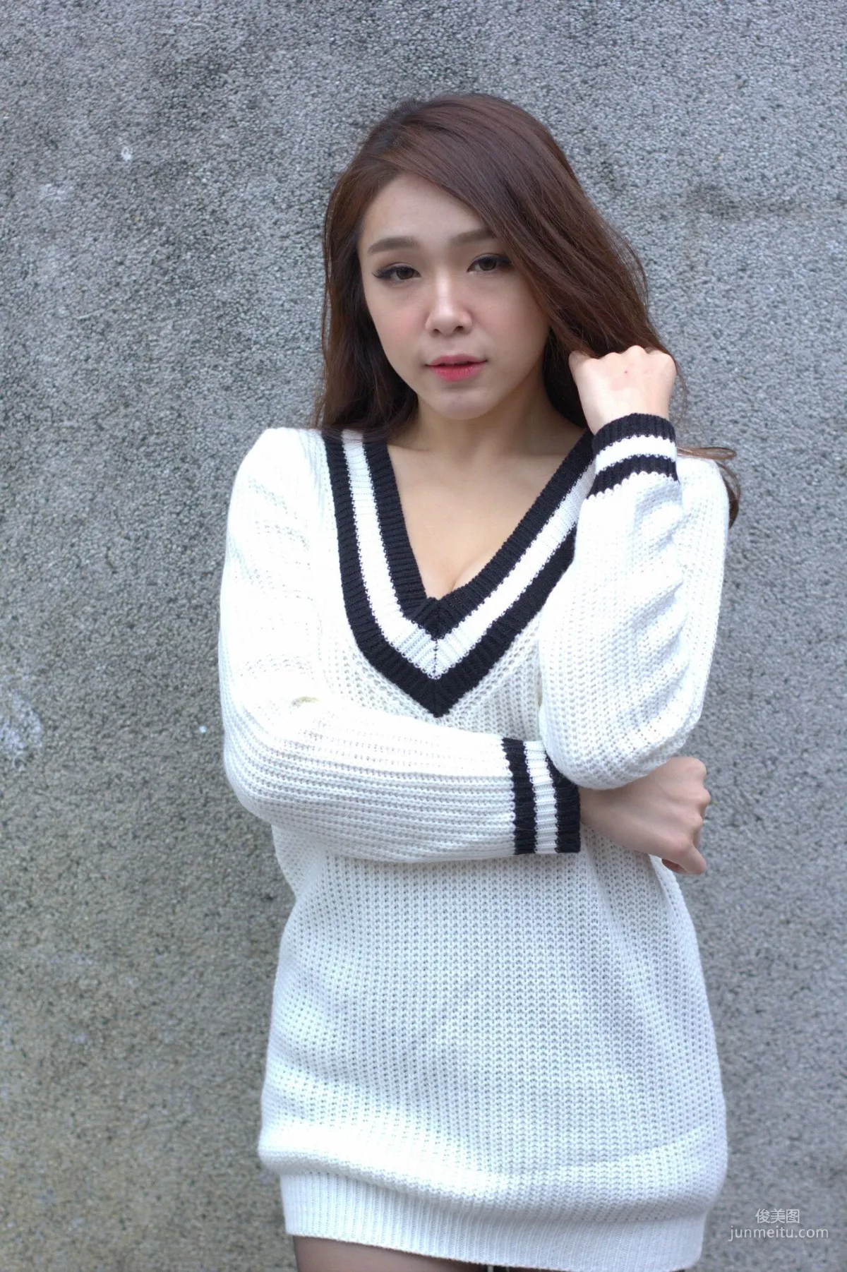 [台湾网红美女] Baby66 黑丝街拍 写真集10