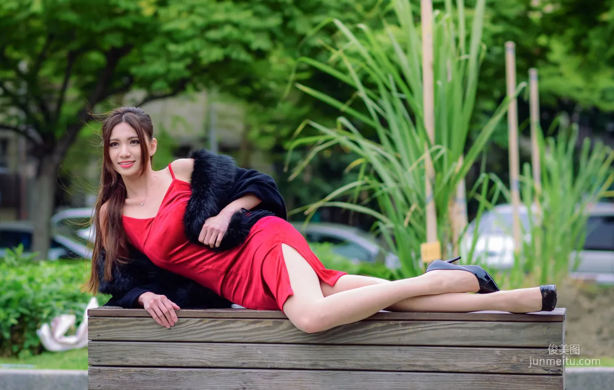 [台湾正妹] 蔡译心Candice -  (三套服装） 写真集2