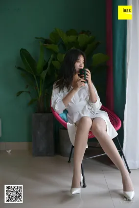 模特七七 《七七的仙女白裙》 [異思趣向IESS] 寫真集