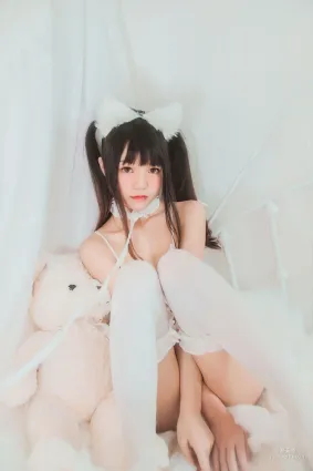 瘋貓ss《喵喵睡衣》 [蘿莉COS] 寫真集