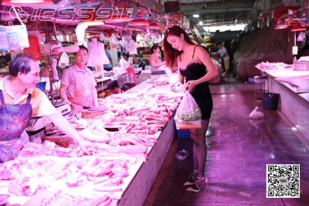 模特Lucy 《買菜2》 [IESS一千零一夜] 街拍美腿寫真集
