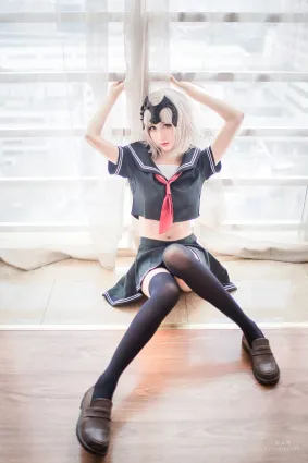 人氣COSER木綿綿OwO《貞德（黑）》 [COSPLAY福利] 寫真集