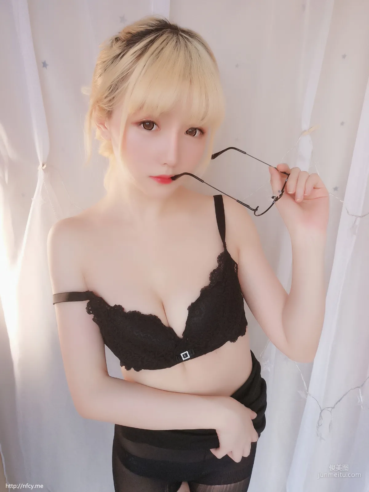 星之迟迟 《今晚加班包》 [福利COSPLAY] 写真集1