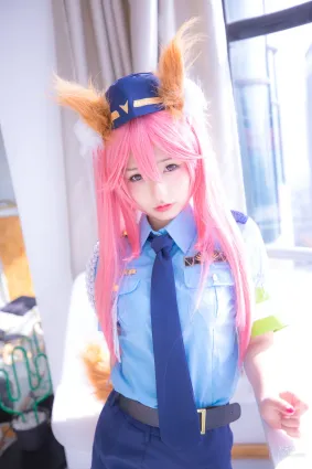 COSER神楽坂真冬《後で逮捕してもいい？》 [福利COSPLAY] 寫真集