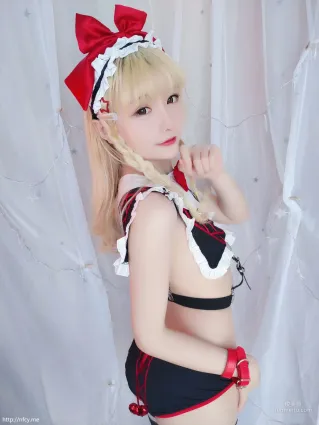 星之遲遲《朋克人形包》 [福利COSPLAY] 寫真集