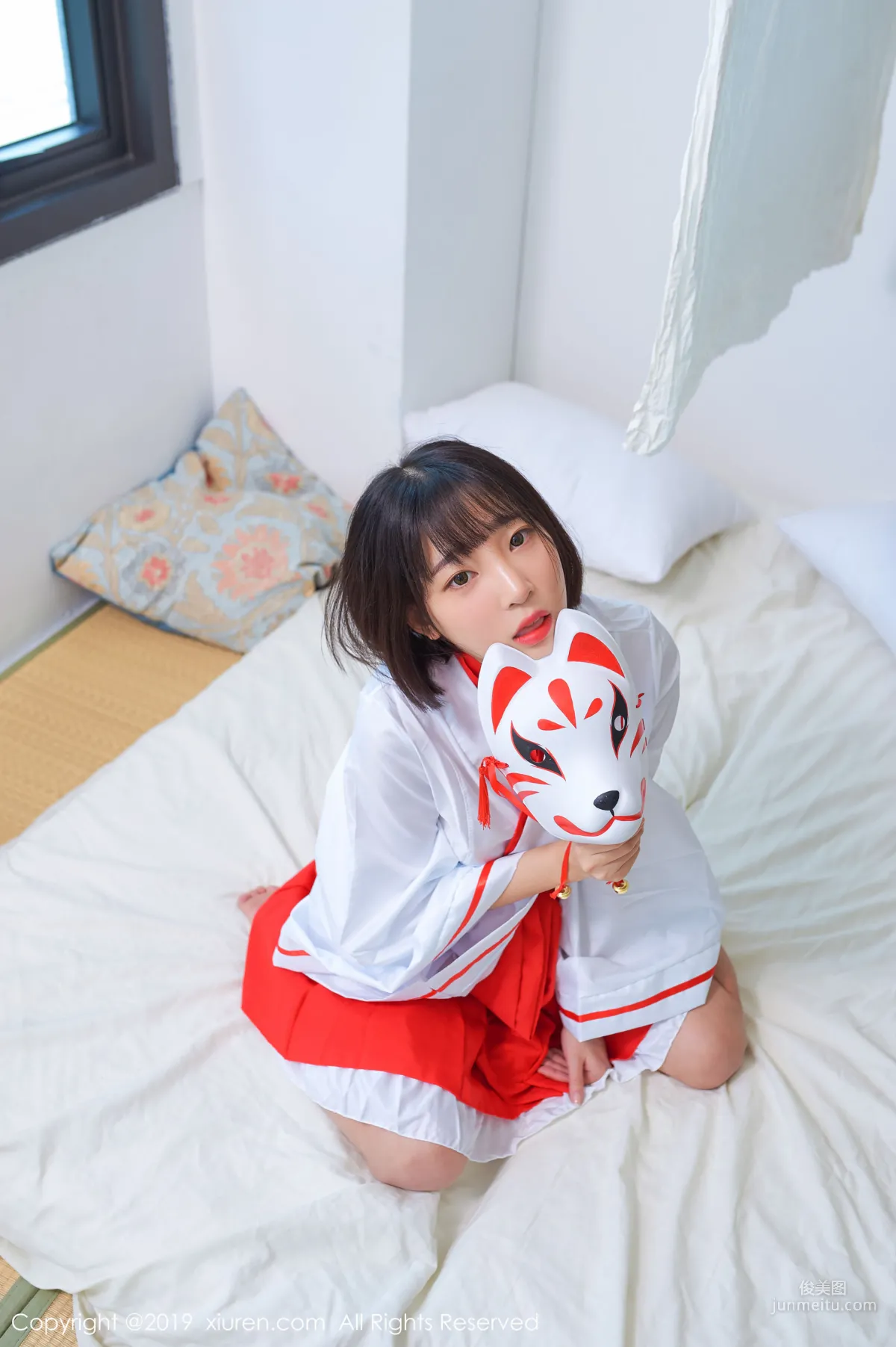 模特_卿卿《清新不失性感的私房魅惑》 [秀人XIUREN] No.1702 写真集1
