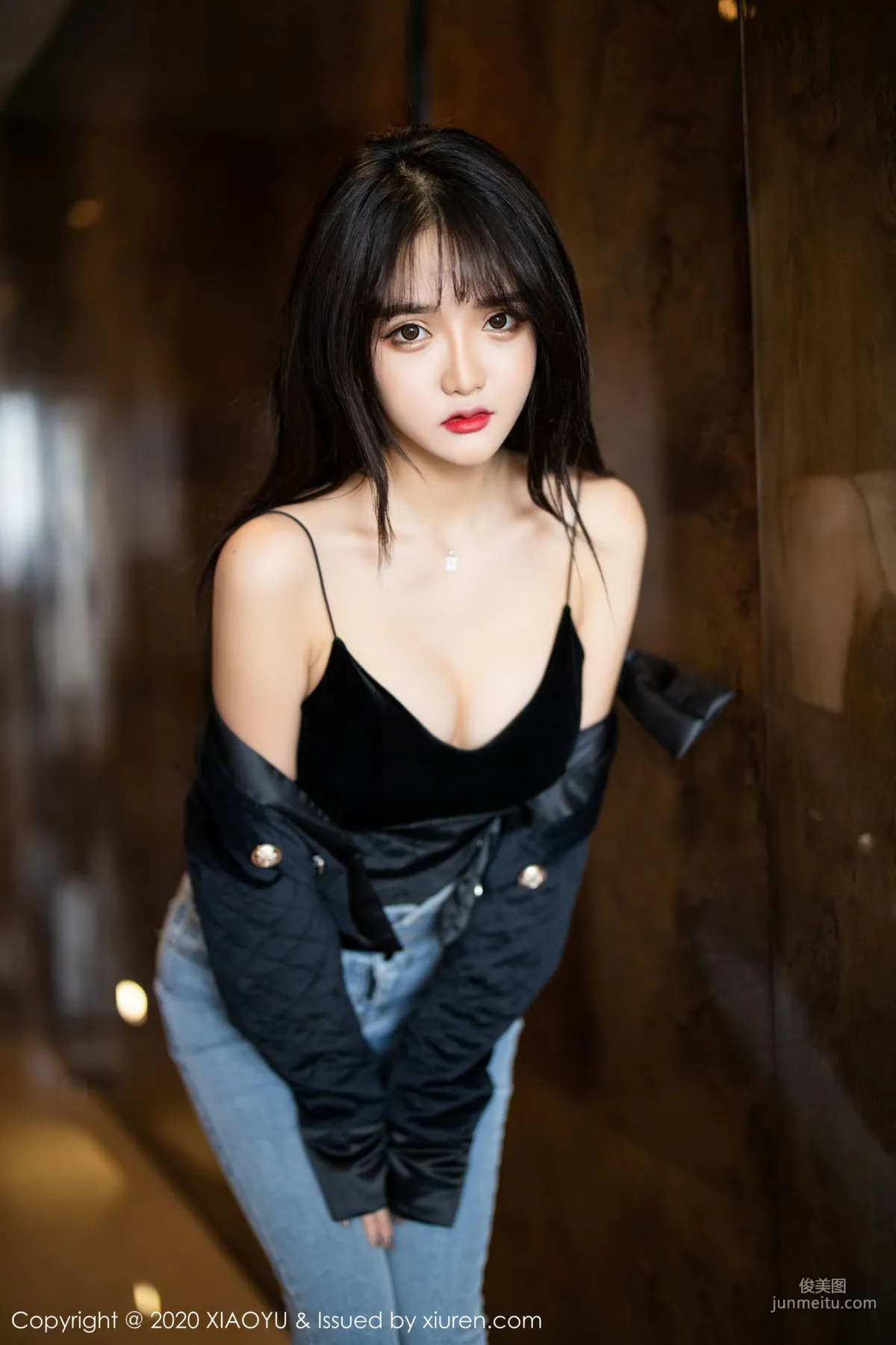Miko酱吖《性感牛仔裤与内衣主题魅惑》 [语画界XIAOYU] Vol.235 写真集35