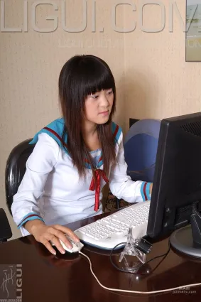 [麗櫃LiGui] Model 晶晶《迷人的海軍服》肉絲美足圖片