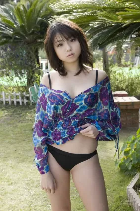 中村靜香《美少女生撮り》寫真集 [YS Web] Vol.291