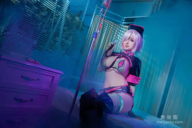 [網紅Coser] rioko涼涼子 《瑪修護士》 寫真集