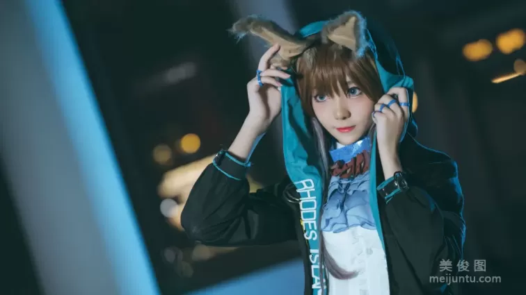 南桃Momoko 《阿米娅》 寫真集