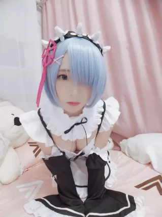 古川kagura 《蕾姆女仆》 寫真集