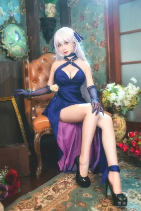 Coser櫻落醬w 《貝法禮服》 寫真集