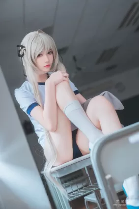 南桃Momoko 《春日野穹體操服》 寫真集