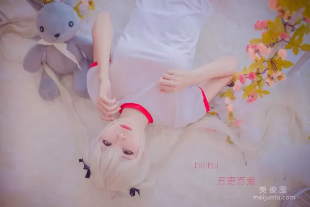 清純少女五更百鬼 《死庫水》 寫真集