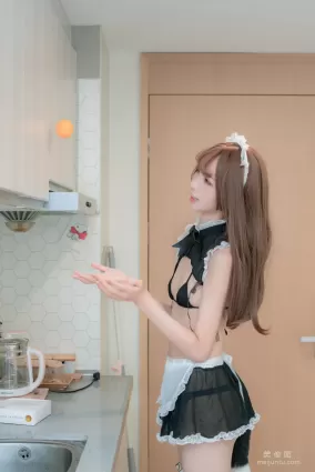 清純Coser西瓜 《私房女仆》 寫真集