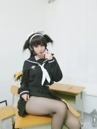 [美女Coser] 是依醬呀 《愛岩》 寫真集