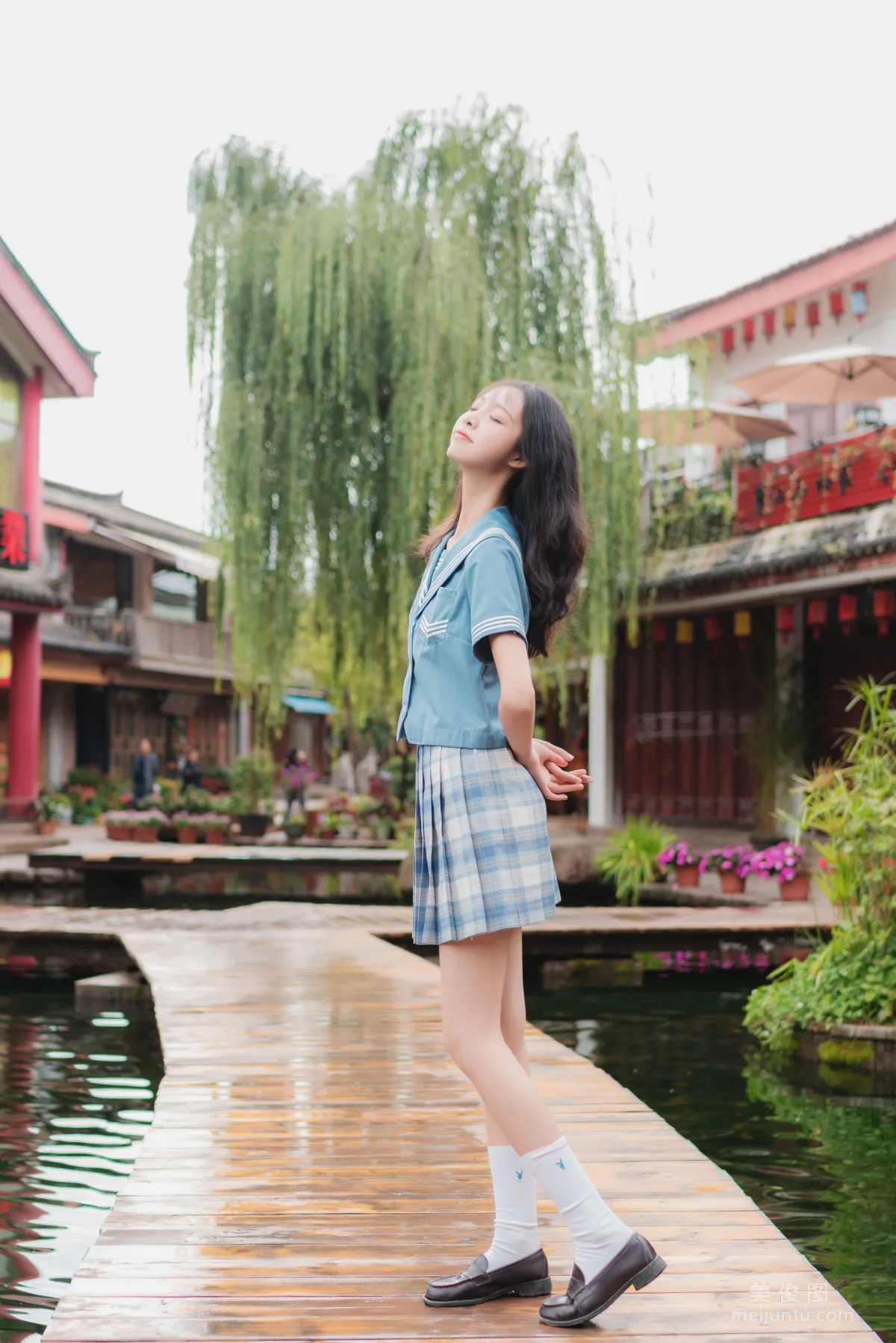 [网红Coser] 西瓜 《丽江写真JK户外》 写真集1