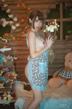 奈汐醬nice 《勤勞的老闆娘》 寫真集