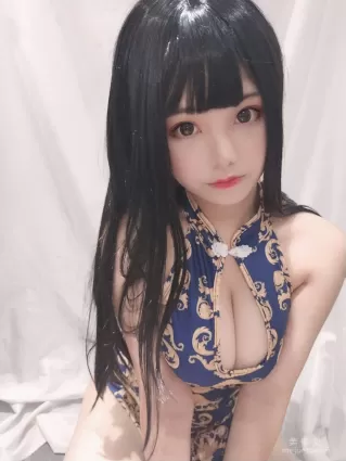 蜜汁貓裘 《旗袍姐姐》 寫真集