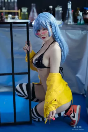 [網紅COSER] 動漫博主小倉千代w - 艦長 寫真集