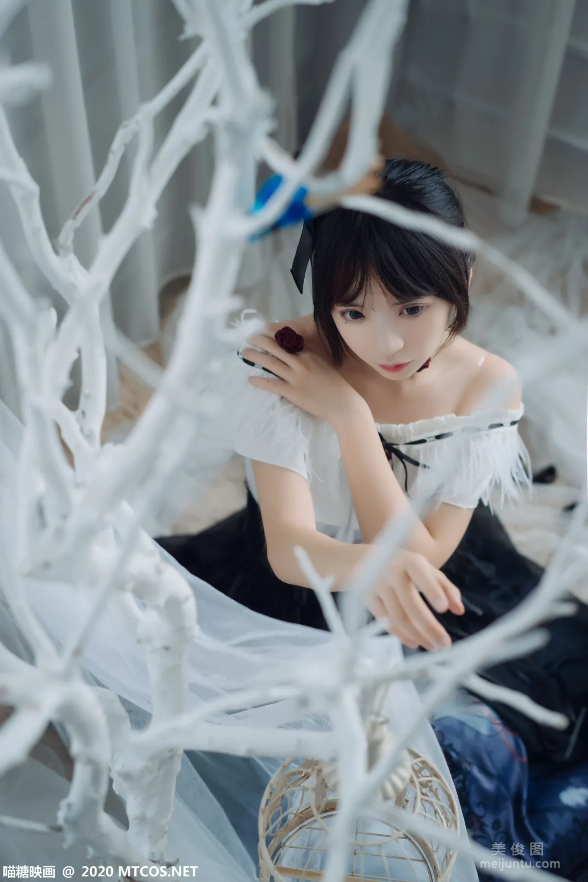 [喵糖映画] VOL.329 小白裙 写真套图11