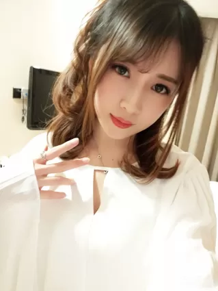 鬥魚主播小女巫露娜 - OL風膚色連褲襪