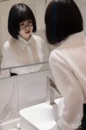 [網紅COSER寫真] 美少女暈崽 - 迷情小秘 套圖