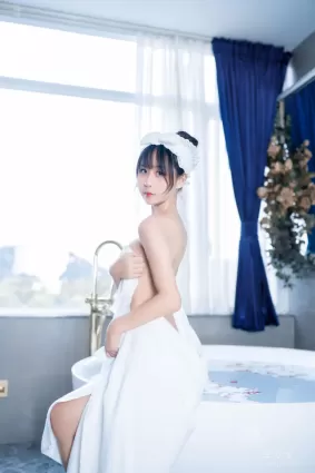 [COS福利] 陽光美少女萌芽兒o0 - 浴巾