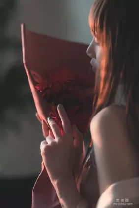 [COS福利] 星野咪兔 - 花吃了那女孩