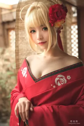 [COS福利] 大大卷卷小卷 - 參見女王陛下