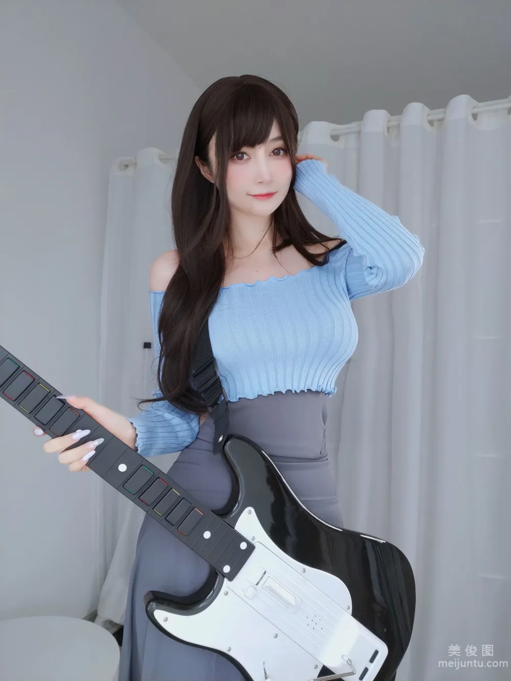 [网红COSER写真] 白银 - 吉他妹妹1