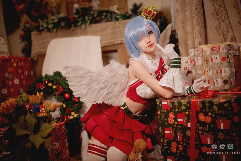 [网红COSER写真] 花柒Hana - 圣诞蕾姆 套图9