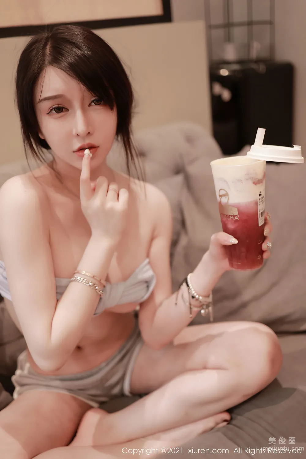 [秀人XiuRen] No.3706 玉兔miki - 出差剧情主题系列37
