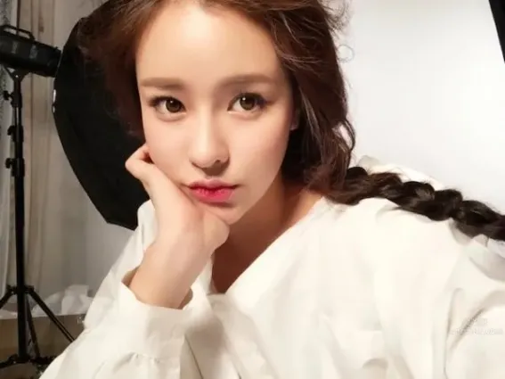 權秀晶(권수정)- Ulzzang University公主