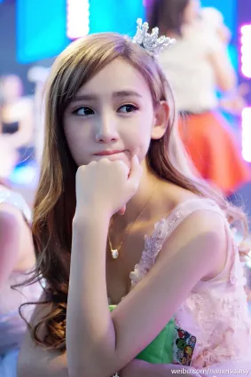 李玉潔Daisy-氣質美女私房照合集