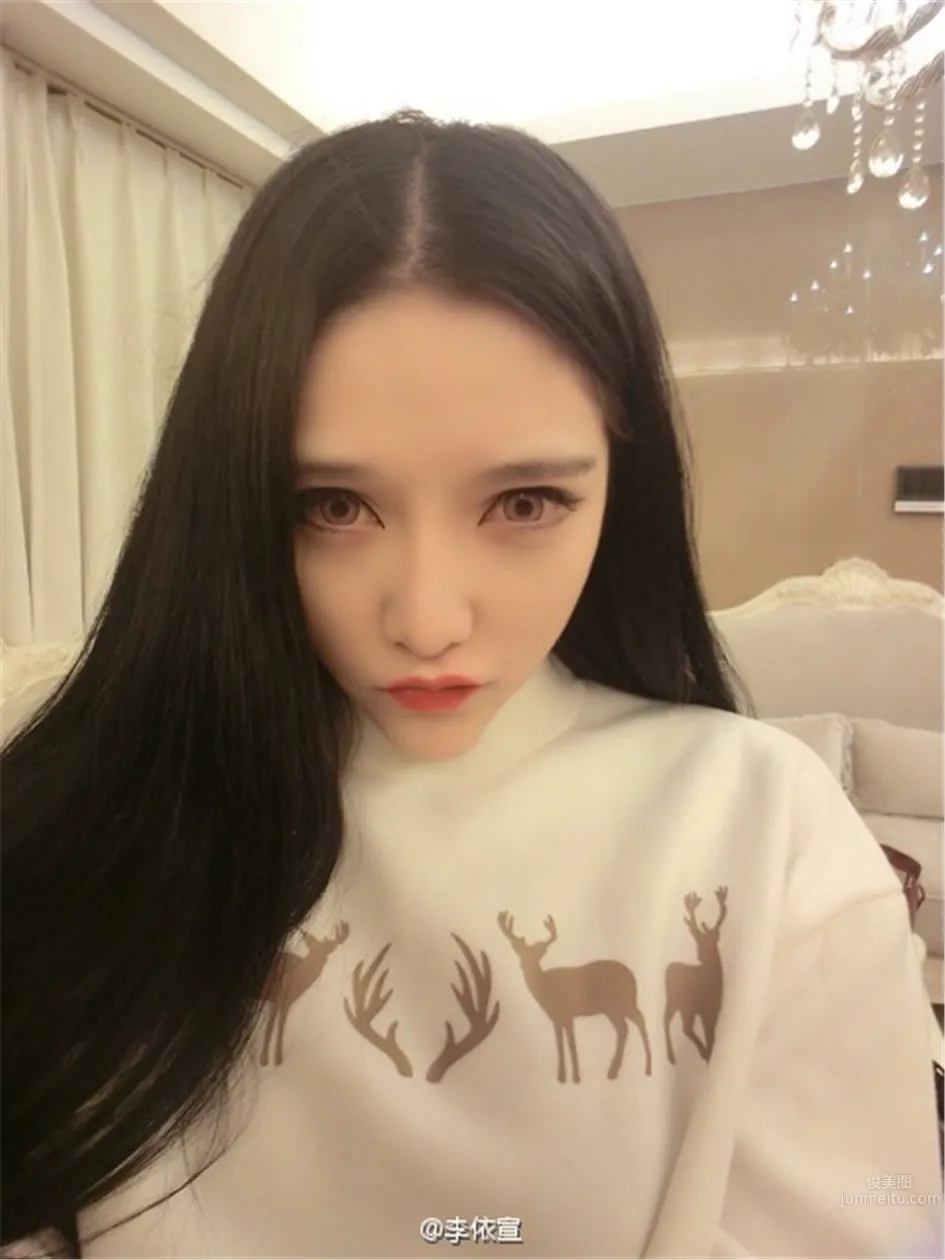 李依宣- 性感嫩模私密自拍图片_0