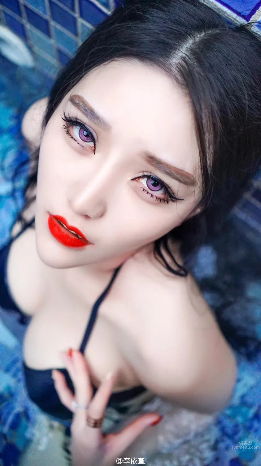 李依宣- 嫩模私密图微博写真_0