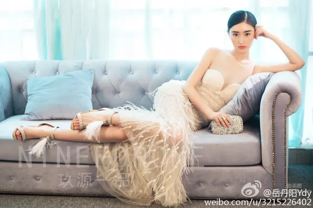 嶽丹陽- 西南校花微博美圖