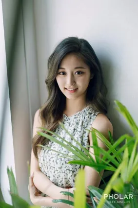 周子瑜- 《TWICE》周子瑜17歲了！青春寫真美圖賞