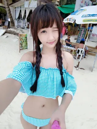 Mini阿咪- 神似洋娃娃的大眼正妹麻豆